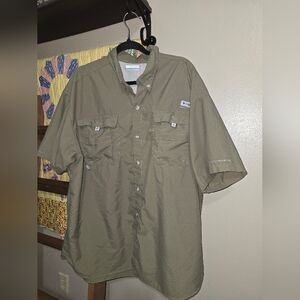 Columbia mens vented fishing button up